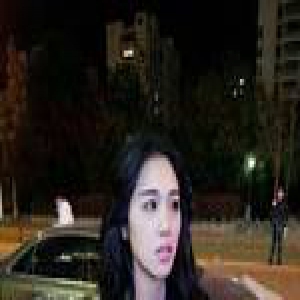 美女小三当街被暴打 站起时惊艳众人