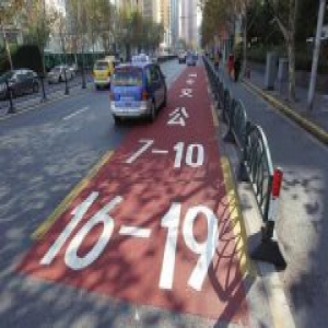 上海通过新版道交条例 未满12周岁不得坐副驾