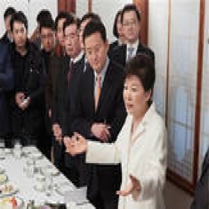 朴槿惠否认参与三星合并案 称完全没对谁给予特殊照顾