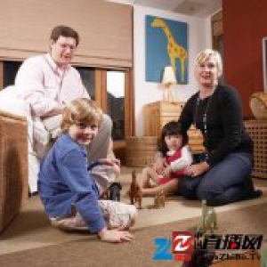 老外夫妇为养女打造中国风家居 差点吓哭她