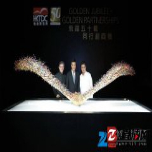 香港贸发局50周年庆 | 携手 马兴文揭幕“飞跃同行”巨型海鸥艺术装置