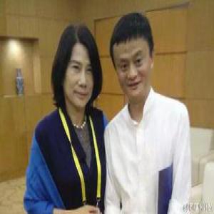 马云被宗庆后董明珠组团炮轰 作出强硬回应