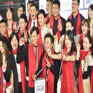 武汉一高校开“艺人班” 免费向全校招收学员