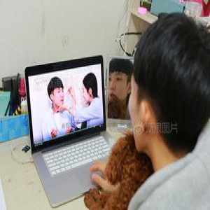 韩国学生对留学生不满升级 因观念和待遇不同