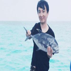 “万达公子”王思聪马尔代夫海岛跨年庆生