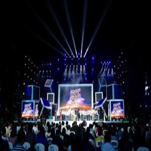 马云乡村教师奖：“半个娱乐圈”为老师当配角