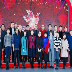 2017北京台春晚首发布 李晨站台李玉刚倾情献艺