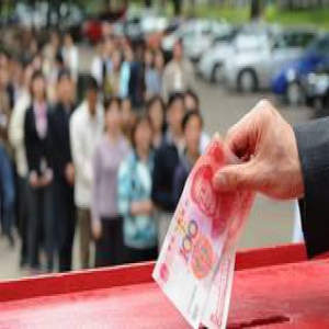又一罗尔？男子网络筹款救儿 网友：3套房还差钱？