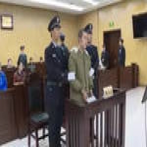 接连杀人抢劫放火致4死23伤 男子被判死刑(图)