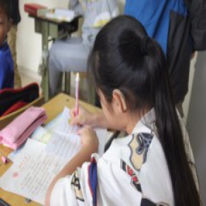 暖冬：万籁俱寂唯爱发声 | 法大灵心手语协会的爱心接力