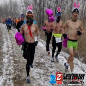 第二届野鸭湖冰雪马拉松：2022名选手“预热”北京冬奥会