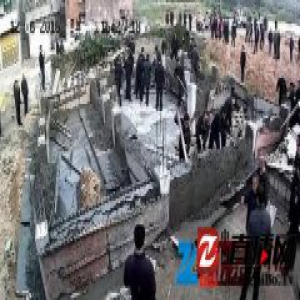 江西农民在建房遭强拆 副县长亲自带人上阵