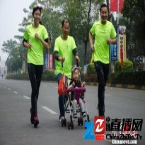 肯尼亚选手包揽钦州国际半程马拉松赛男女冠军