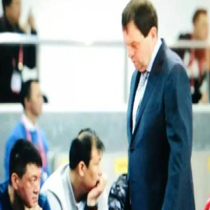 双语：入职外教门槛提高 众多外教恐将失业