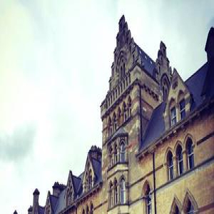 课程缩水涨学费上涨 英国大学“新政”受争议