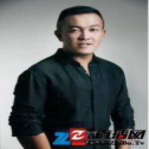 与著名服装设计师王玉涛一起看地板与时装相遇 演绎不一样的新时尚