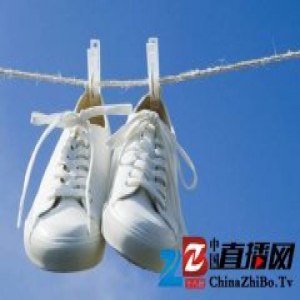 为什么白鞋洗好要包层纸巾？小妙招让洗好的白鞋不变黄