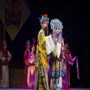 大学教师花8年时间为汉剧著书 查阅千万字史料