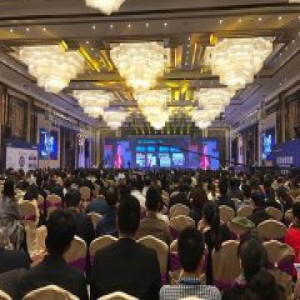 家居互联网领袖峰会|大佬们为新零售 新通道 “互掐”