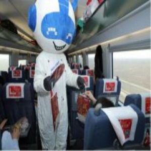 奥克斯年货送上高铁，只为回家路上更温暖