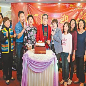 胡枫庆85岁大寿 想义子黎明再婚生小孩