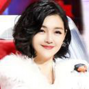 大S产后复出妈咪味浓 是什么偷走了你的少女感