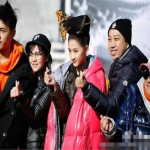 于正回应《凤囚凰》造型被群嘲 @杨蓉被骂有心机