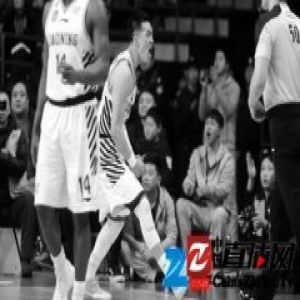 辽篮“射落”新疆 国乒三大咖组团看“三分雨”