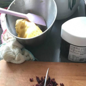 刘翔变煮夫！亲自下厨筹备年货做饼干(图)