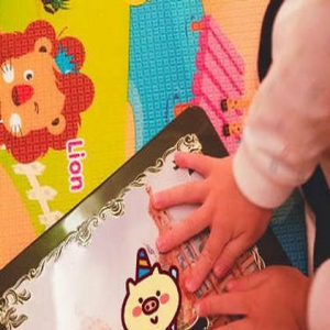 儿子撩妈成日常 网友喊话李思思安心养胎(图)