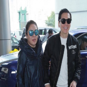 向华强夫妇探望刘德华：称其情况好转 可以短暂起身坐