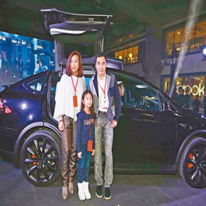 拒让老婆开新车？方中信：怕被她刮花