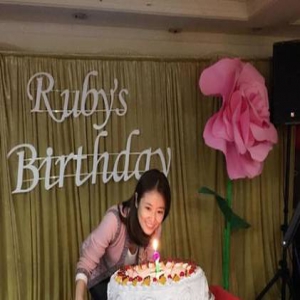 林心如过产后第一个生日 当妈的她更美了(图)