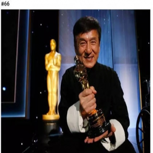 自嘲+致敬 哪怕富贵显达 成龙仍保有他的庶民英雄主义