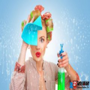 玻璃上装饰的贴纸抠不干净？这样做一秒解决