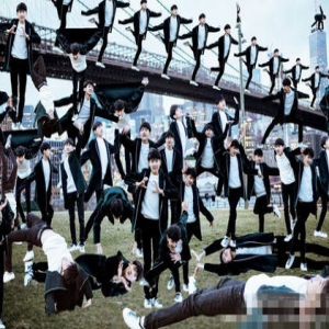 王源晒精分表情包 自侃：应该是假王源(图)