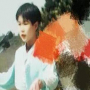 小沈阳晒16岁青涩照 皮肤白皙很清秀