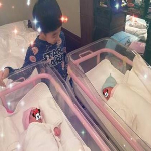 杨云晒出妊娠纹 腰身恢复1尺8