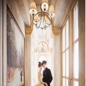 文熙俊昭燏婚纱照曝光 两人相差13岁