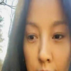 39岁李孝利素颜直播 谈生子：怀上就生