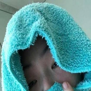 国际巨星动起来！小S素颜健身满脸通红