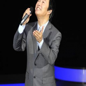 费玉清不睡觉靠深夜节目解闷 酷爱无声电视