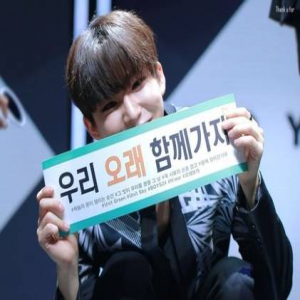 李和荣诋毁粉丝 暖男人设崩塌