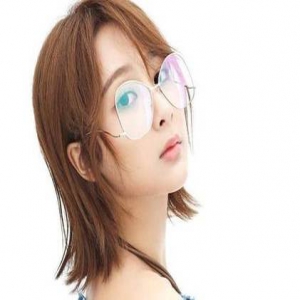 杨紫太想念过世姥姥 做梦到泪崩