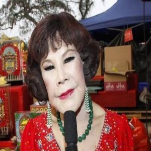 干女儿整容失败鼻子歪掉 黄夏蕙支持她继续整