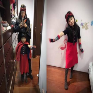 6岁Grace长发一撩飘少女味 展现模特身段