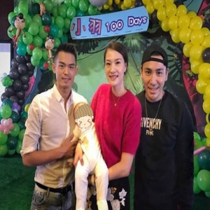 林丹为儿子办百日宴 小宝宝比“超级丹”白多了(图)