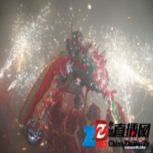 元宵佳节习俗多：闹花灯放焰火 过桥摸钉走百病