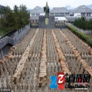 安徽“山寨兵马俑群”疑侵权 当地称实为秦始皇塑像群