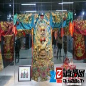 潮绣大师李春亮：带着“国宝级刺绣”跨洋秀技倾八方